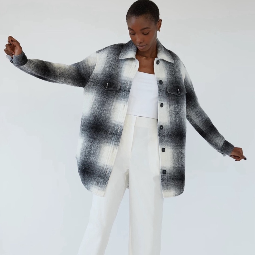 Aritzia Wilfred Free Ganna Shirt Jacket / Shacket Black and White Wool
